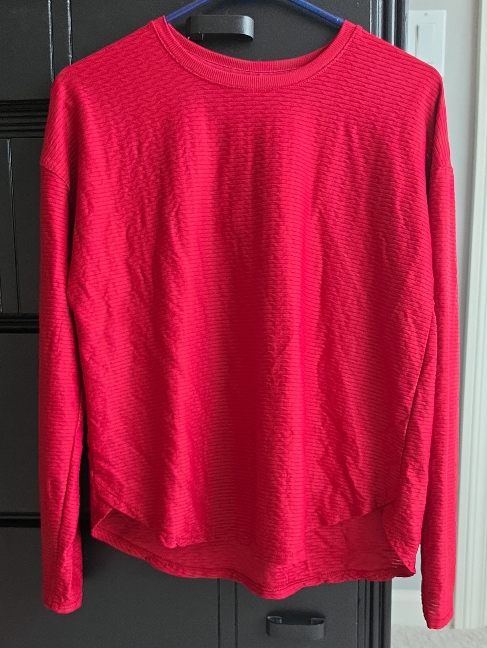 CALIA by Carrie Underwood Red Textured Long-Sleeve Crewneck Top